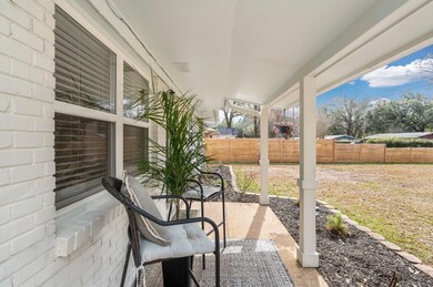 6-web-or-mls-149 Shady Lane-06