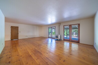6460 Lucerne Ct-12