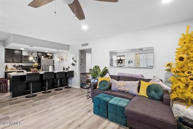 06-Living Room