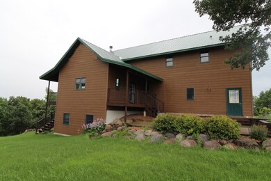 EXTERIOR SIDE