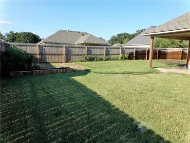 1670 Colonel Bartow Dr, Prairie Grove, AR 72753 - photo 2