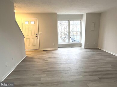 305 Sutton Ct, Winchester, VA 22601 - photo 5