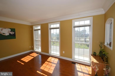 25852 Commons Square, Chantilly, VA 20152 - photo 3