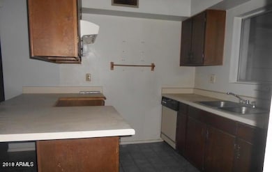 5610 W Cambridge Ave, Phoenix, AZ 85035 - photo 4