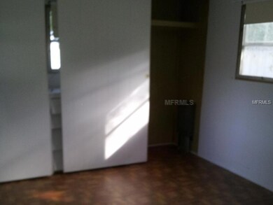 36821 Chestnut Ln, Zephyrhills, FL 33541 - photo 5