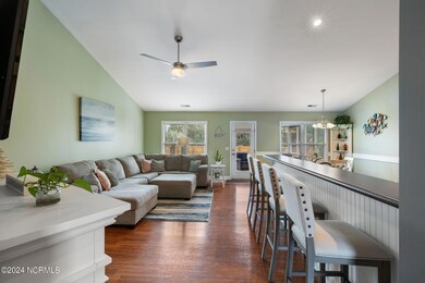 6-web-or-mls-564 Catamaran Dr - 6