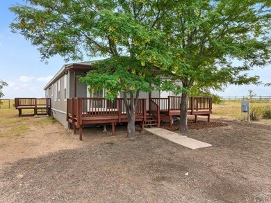 Side view showing side/back decks