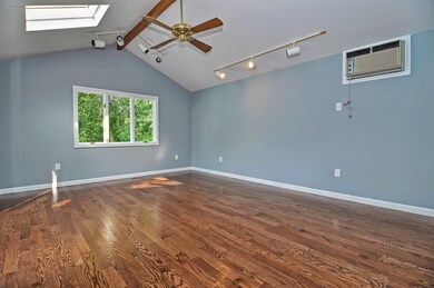 27 Knowles Rd, Worcester, MA 01602 - photo 4