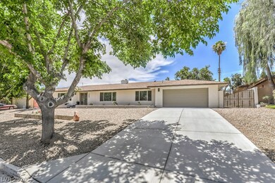 3663 Mountcrest Dr, Las Vegas, NV 89121 - photo 3