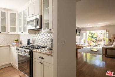 146 S Clark Dr unit 101, West Hollywood, CA 90048 - photo 7