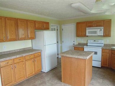 306 Richmond Dr, Jacksonville, NC 28540 - photo 7