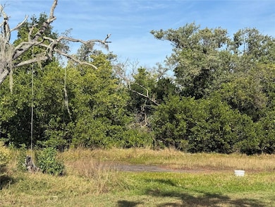 916 Piney Point Rd, Palmetto, FL 34221 - photo 6