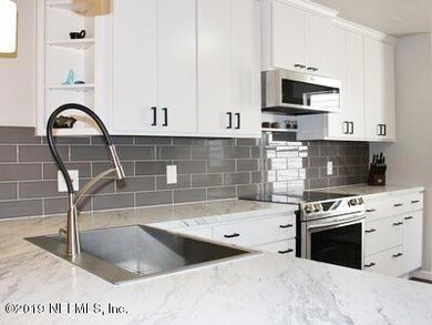 242 Aquarius Cir W, Jacksonville, FL 32216 - photo 5