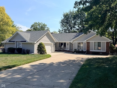 851 Revere Ct, Greenwood, IN 46142 - photo 2