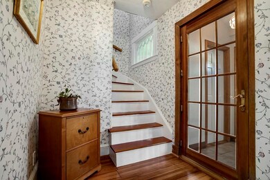 36 Eustis St, Saugus, MA 01906 - photo 5