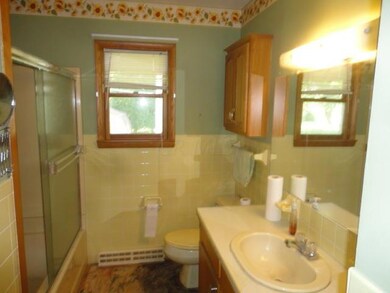 39th St 132 - BATH1
