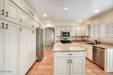 2227 E GRANITE VIEW DR