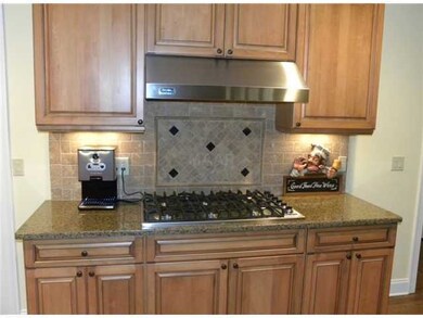FANTASTIC VIKING GAS COOK TOP WITH TILE BACK SPLAS