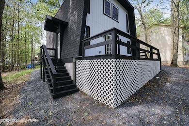 8489 Bumble Bee Way, Tobyhanna, PA 18466 - photo 3