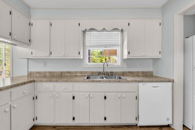 Delk Kitchen 3