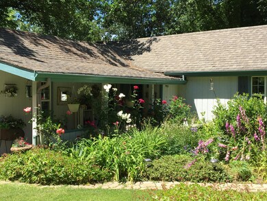 8170 Monument Dr, Grants Pass, OR 97526 - photo 2