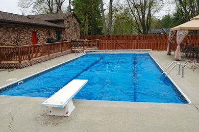 2485_LoneElmDr_04