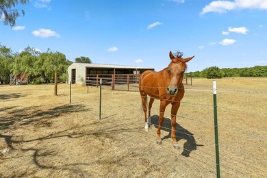 511 Highland Rd, Springtown, TX 76082 - photo 2