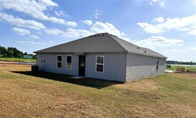 1412 Ellie Ct, Shawnee, OK 74804 - photo 3