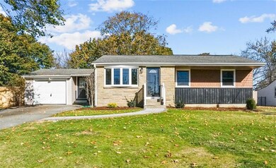 109 Vineyard Rd, Warwick, RI 02889 - photo 4