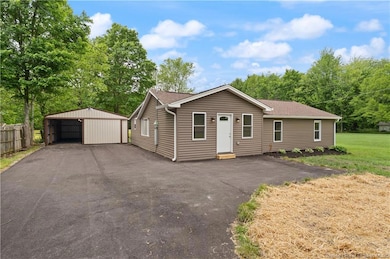 6607 Hibernia Rd, Charlestown, IN 47111 - photo 2