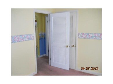 10 Sybaris St, Providence, RI 02909 - photo 4