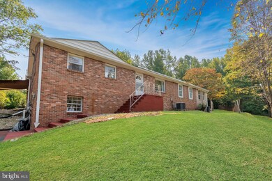 15720 Leeland Rd, Upper Marlboro, MD 20774 - photo 2