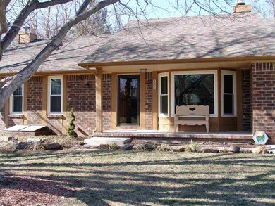 Welcomes and shelters guests.