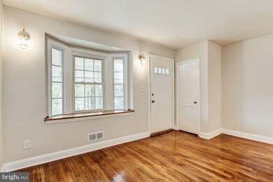 1008 Middlesex Rd, Essex, MD 21221 - photo 5