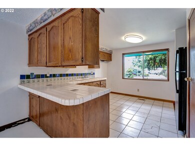 740 NW 7th Ave, Canby, OR 97013 - photo 6