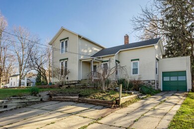 207 N Oakland St St. John's MI-6