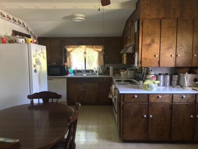 1021 Rock Island Rd, Rock Island, TN 38581 - photo 5