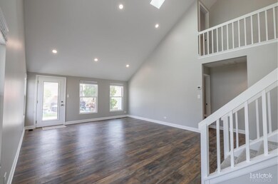 1801 Shetland Rd, Naperville, IL 60565 - photo 4