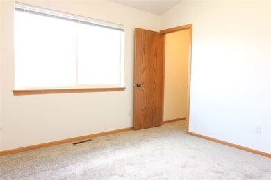 5005 Algonquin Dr unit 1, Cedar Falls, IA 50613 - photo 6