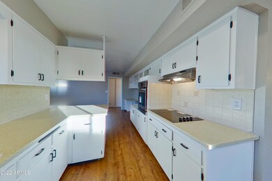 10812 W Connecticut Ave Sun-print-006-00