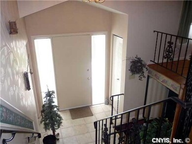 1st Floor Plan Open foyer, great appeal as you ent