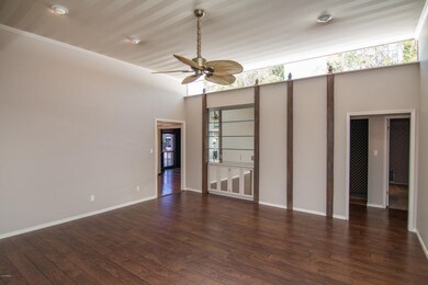 14 foot ceiling
