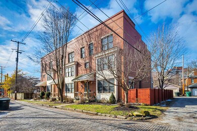 689 Hunter Ave unit 689, Columbus, OH 43215 - photo 2