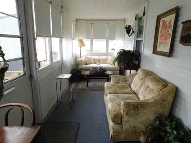 304 S Main St, Grandview, IA 52752 - photo 7