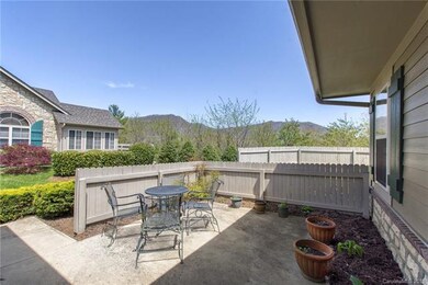 Year-Round Mountain Views from Front Patio