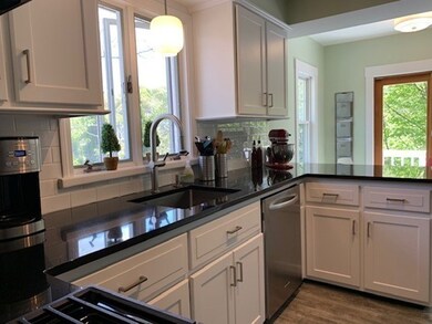 8 Wamsutta Ave, Waltham, MA 02451 - photo 3