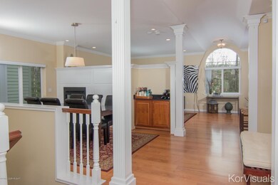 3440 Hines Cir-3