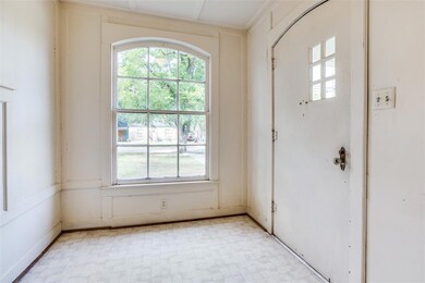 520 E 9th St, Bonham, TX 75418 - photo 5