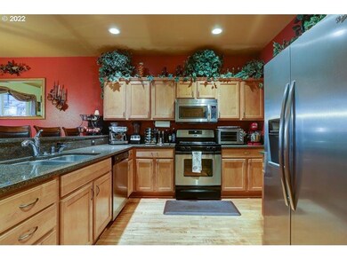 19478 Hollygrape St, Bend, OR 97702 - photo 3