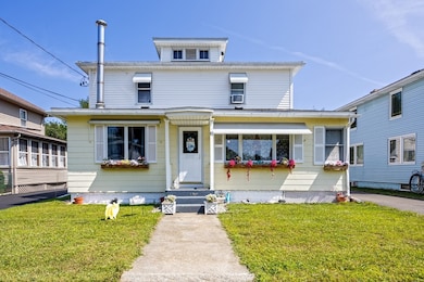 62 Charpentier Blvd, Chicopee, MA 01013 - photo 2